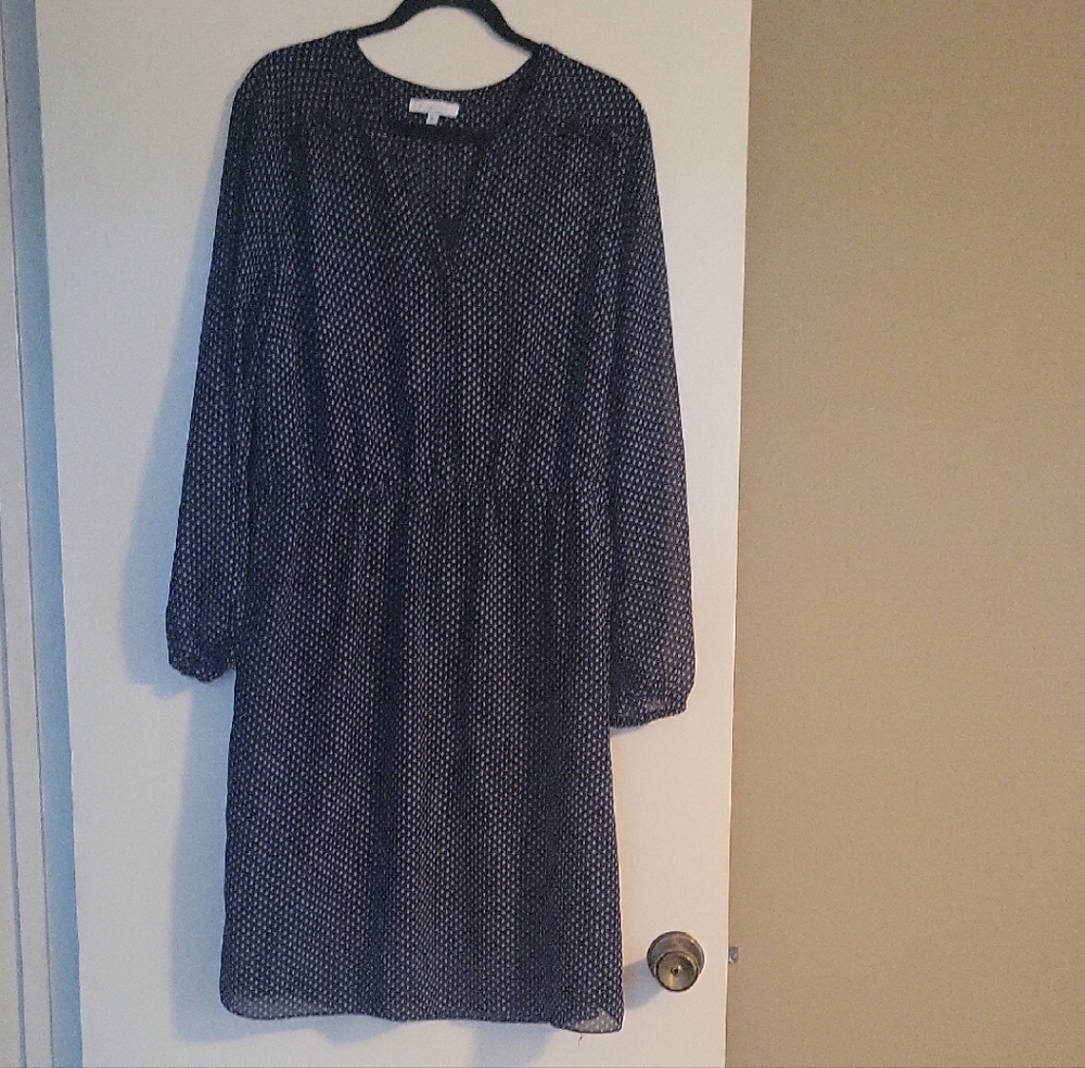 Chic Black and White Patterned Long Sleeve Dress